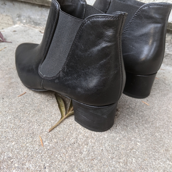 Like New Paul Green Black Leather Booties 7 1/2 - Picture 3 of 4